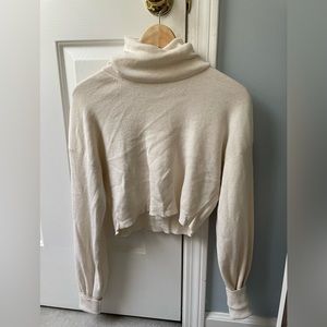 Aritzia Wildred cropped turtleneck sweater